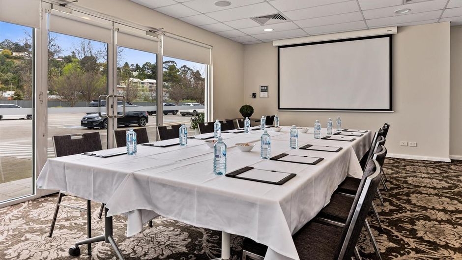 International Hotel Wagga Wagga Meeting