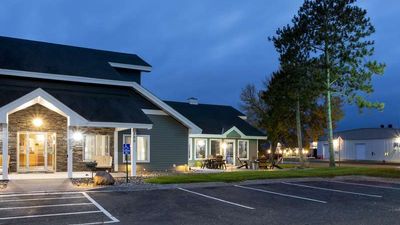 GrandStay Inn & Suites Cambridge