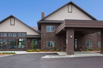 Grandstay Hotel & Suites