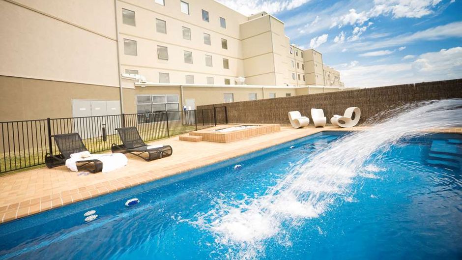 Rydges Mount Panorama Bathurst Pool