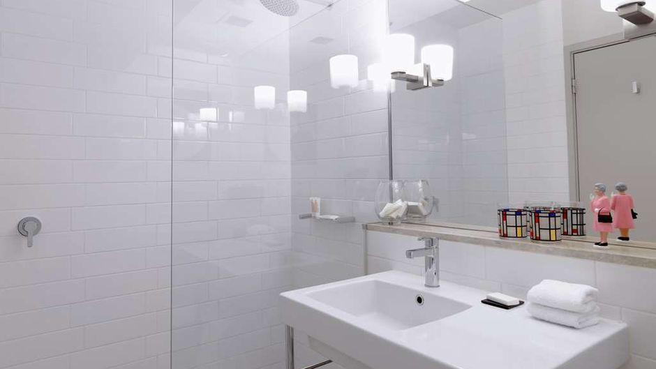 QT Canberra Room