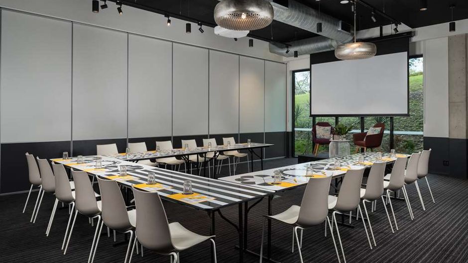 Atura Hotel Blacktown Meeting