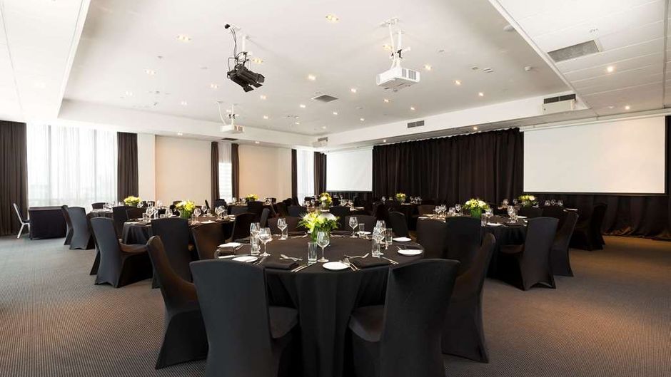 Rydges Auckland Meeting