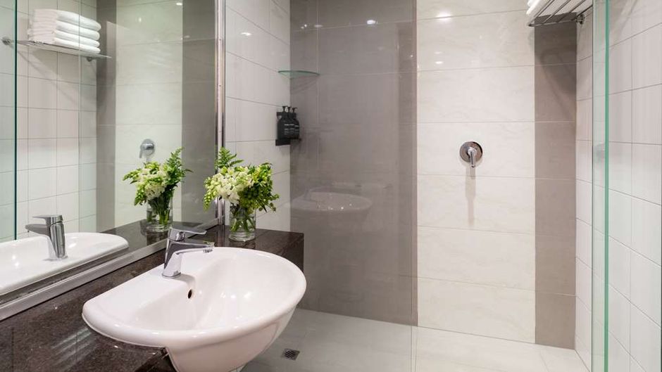 Rydges Auckland Room