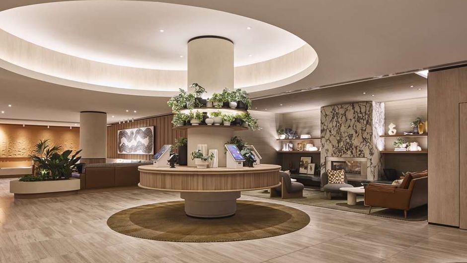 Rydges Melbourne Lobby