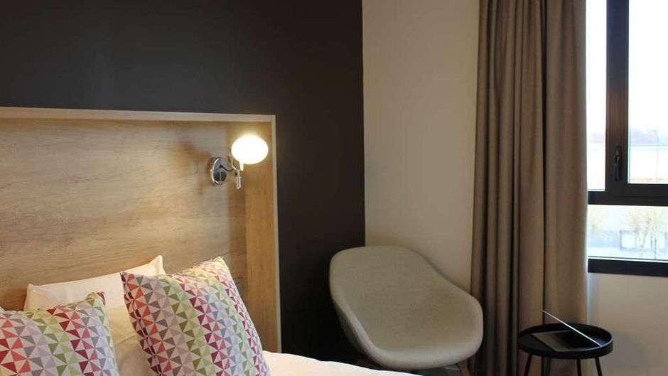 Campanile Laval Nord Hotel Room