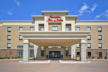 Hampton Inn & Suites Detroit/Warren