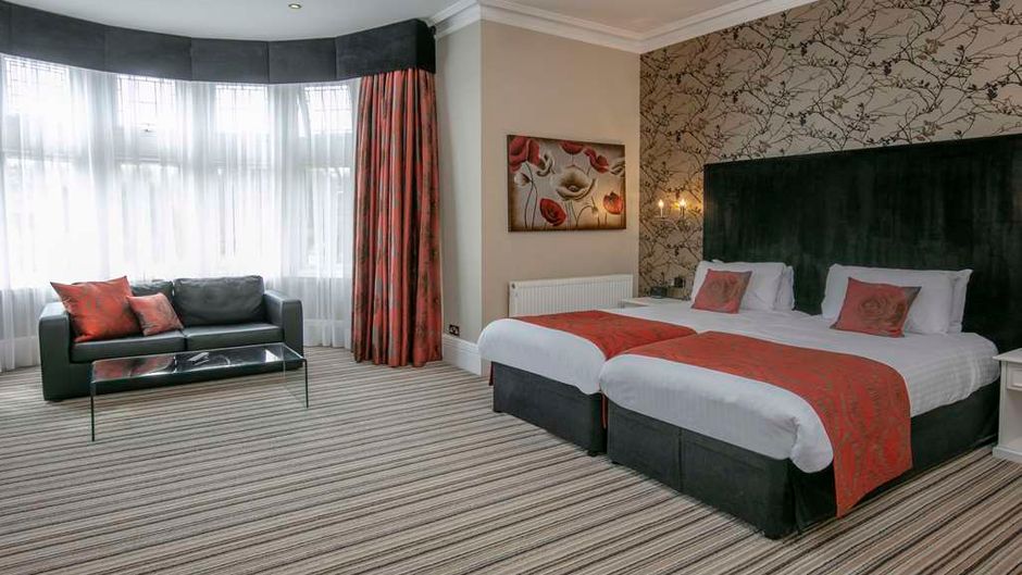 Best Western Plus Burlington Hotel Room
