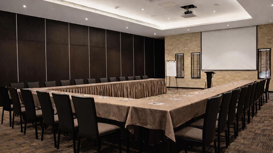 DoubleTree by Hilton Nairobi Hurlingham Meeting