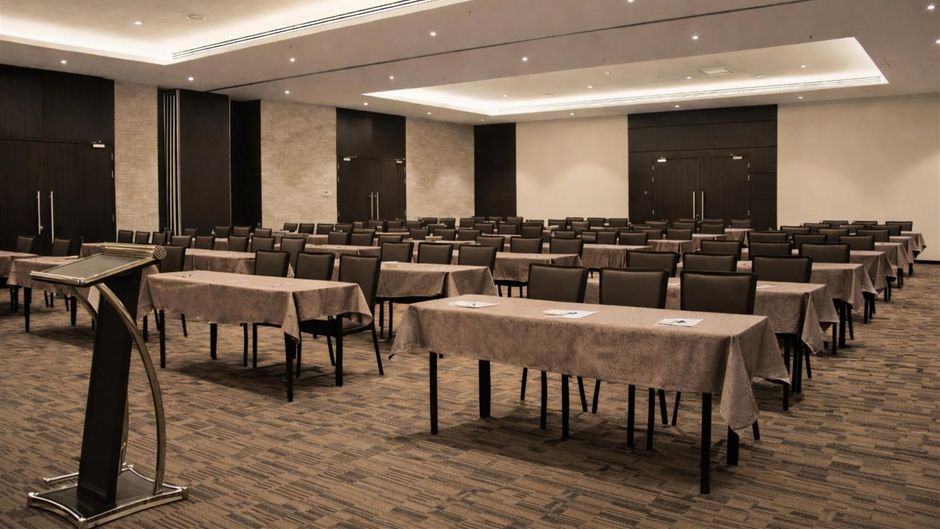 DoubleTree by Hilton Nairobi Hurlingham Meeting