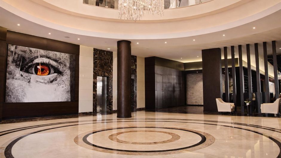 DoubleTree by Hilton Nairobi Hurlingham Lobby