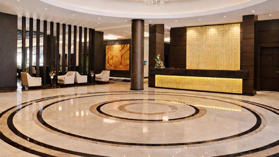 DoubleTree by Hilton Nairobi Hurlingham Lobby