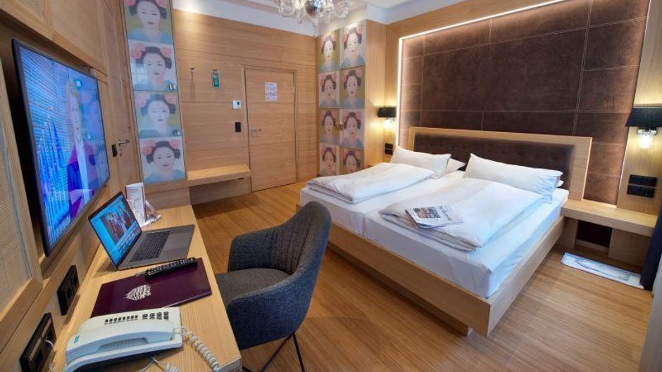Torbraeu Hotel Room