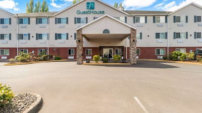 GuestHouse Inn and Suites Kelso