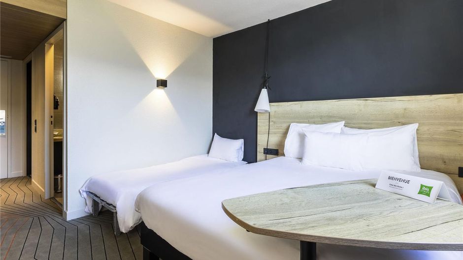 Ibis Styles Grenoble Crolles Room
