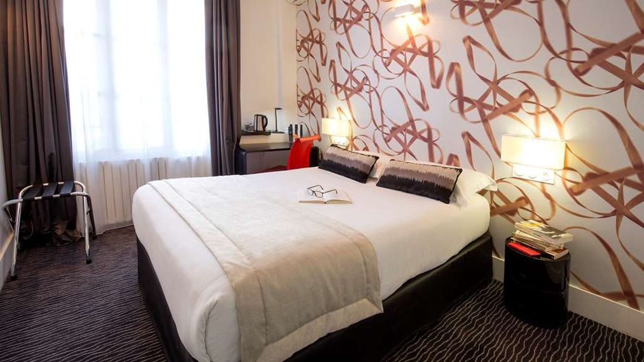 Hotel Raymond 4 Toulouse Room