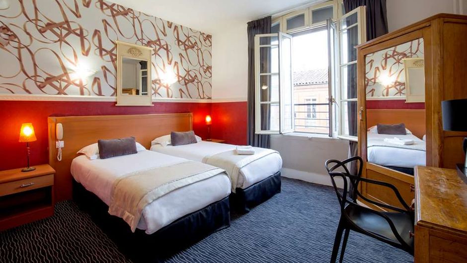 Hotel Raymond 4 Toulouse Room