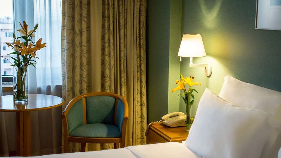 Sana Metropolitan Hotel Room