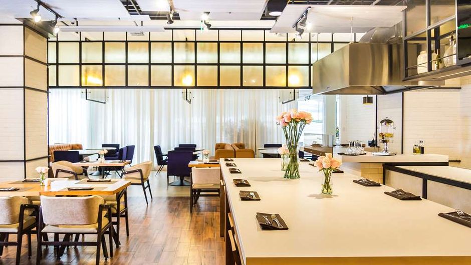 EB Hotel by Euro Building Airport Restaurant