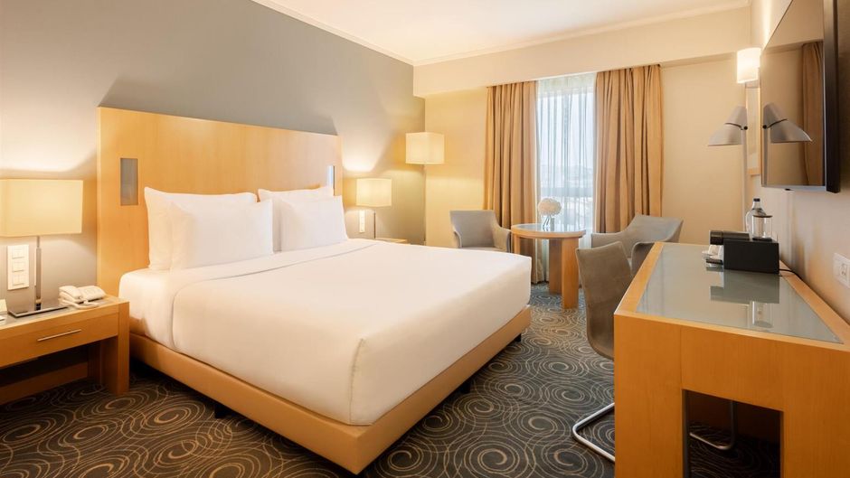 SANA Malhoa Hotel Room