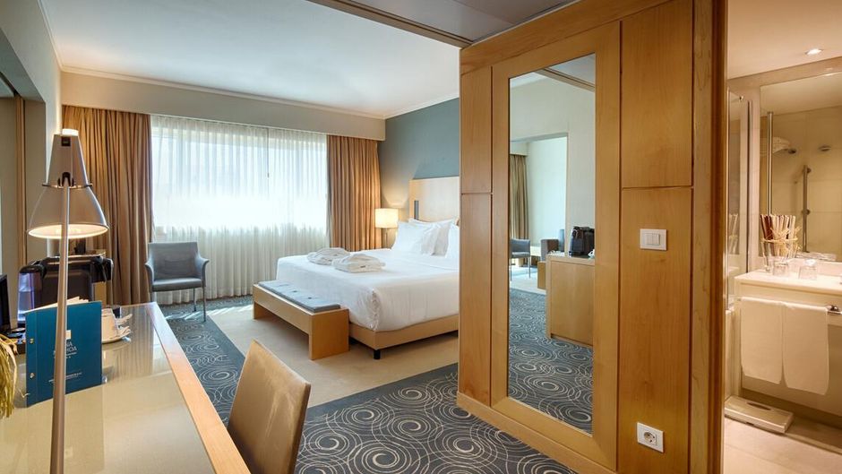 SANA Malhoa Hotel Suite