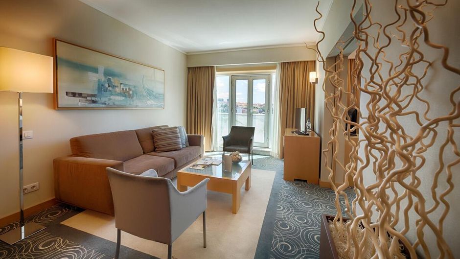 SANA Malhoa Hotel Suite