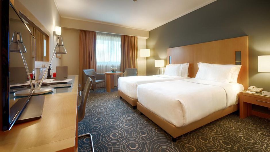 SANA Malhoa Hotel Room