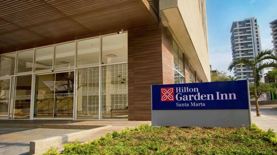Hilton Garden Inn Santa Marta Exterior