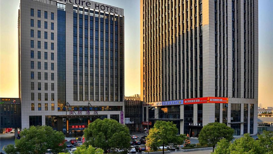 Mercure Hangzhou Linping Hotel Exterior