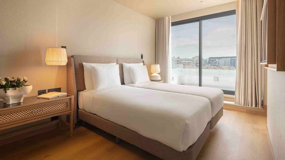 SANA Executive Hotel Suite