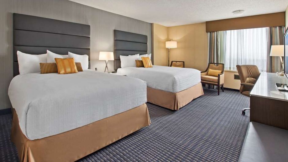 BW Premier Calgary Plaza Hotel-Conf Cntr Room