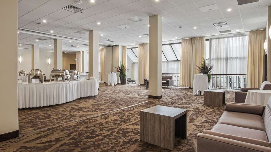 BW Premier Calgary Plaza Hotel-Conf Cntr Meeting