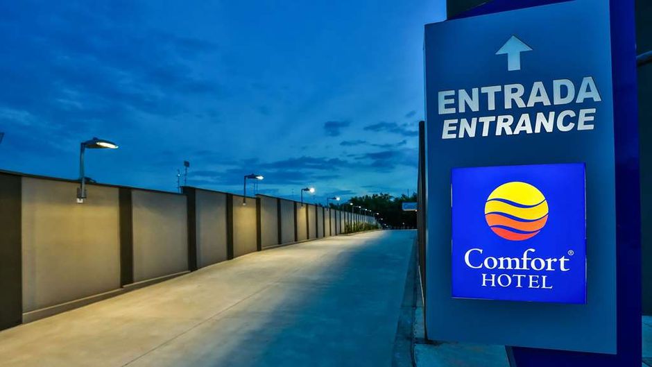 Comfort Hotel Mogi Guacu Exterior