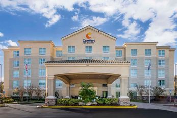 Comfort Inn & Suites Tavares