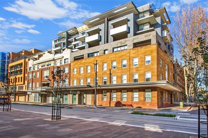 Terminus Apartment Hotel, Ascend Coll