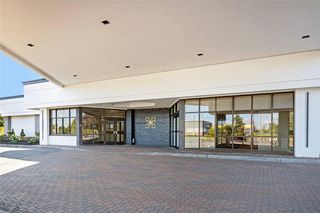 The Lux Hotel & Conference Ctr, Ascend