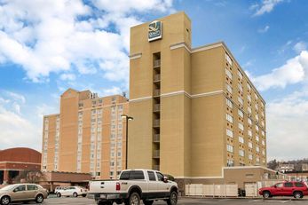 Quality Inn & Suites Charleston Plaza