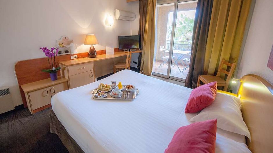 Promotel Hotel Room