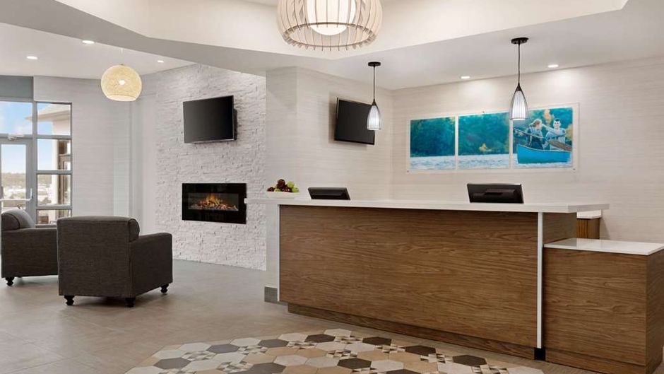 Days Inn Kingston Lobby