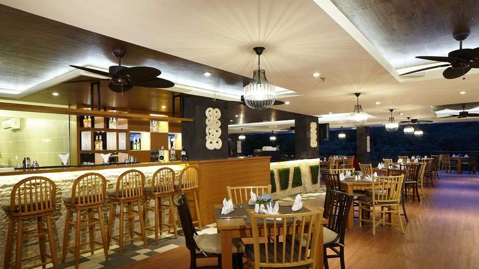Wyndham Dreamland Resort Bali Restaurant