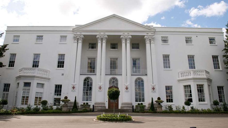 De Vere Beaumont Estate Exterior