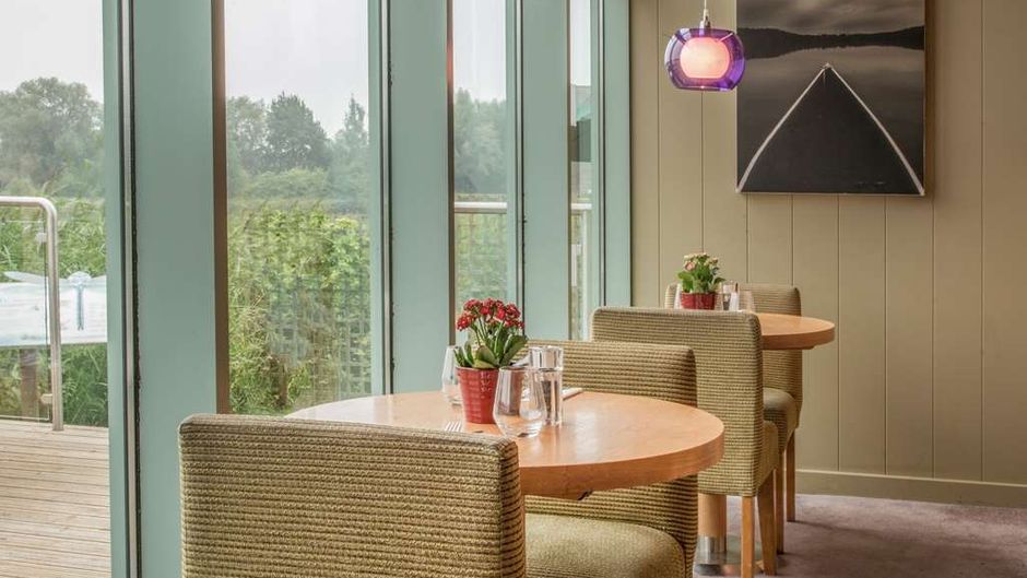 De Vere Cotswold Water Park Restaurant