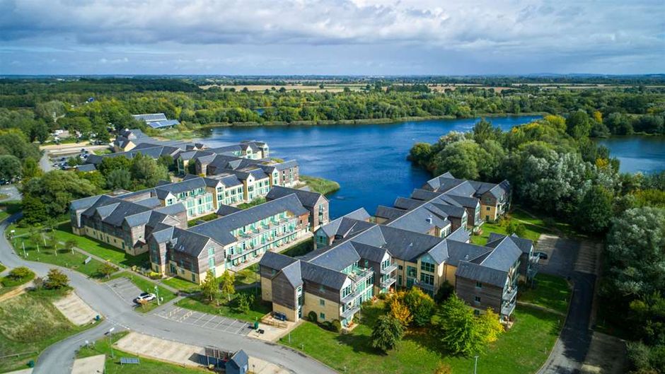 De Vere Cotswold Water Park Exterior