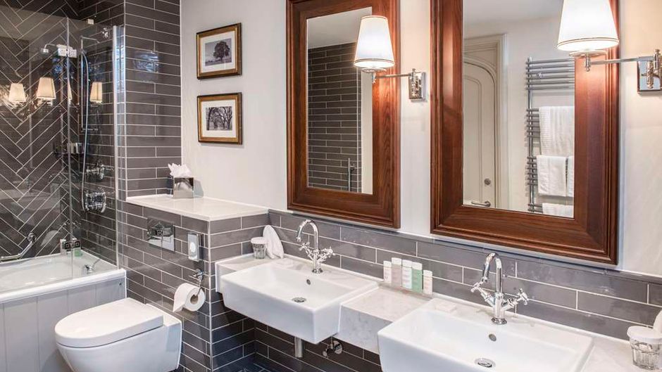 De Vere Tortworth Court Suite