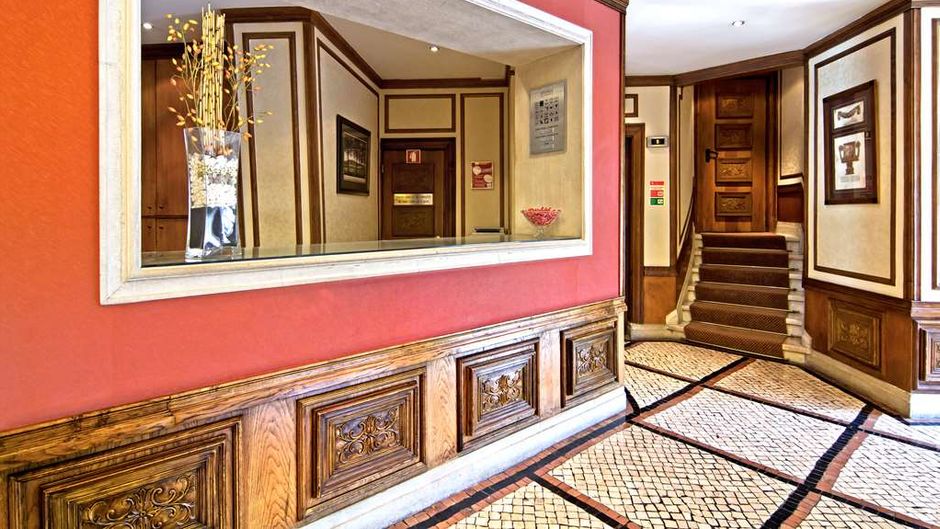 SANA Rex Hotel Lobby