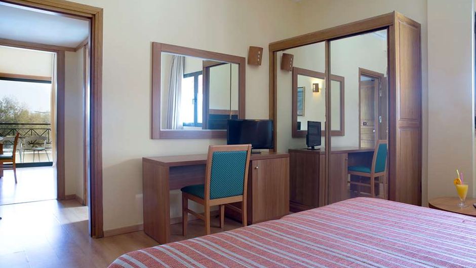 Ramada Athens Attica Riviera Room
