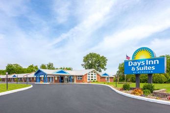 Days Inn & Suites