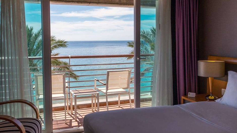SANA Sesimbra Hotel Room