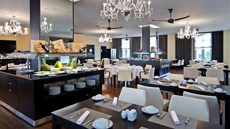 SANA Silver Coast Hotel Restaurant