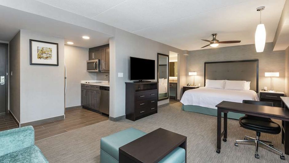Homewood Suites by Hilton Ottawa Airport Room